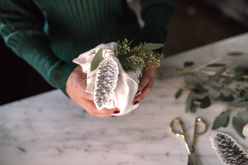 Voila! A pretty presentation of your gift giving!