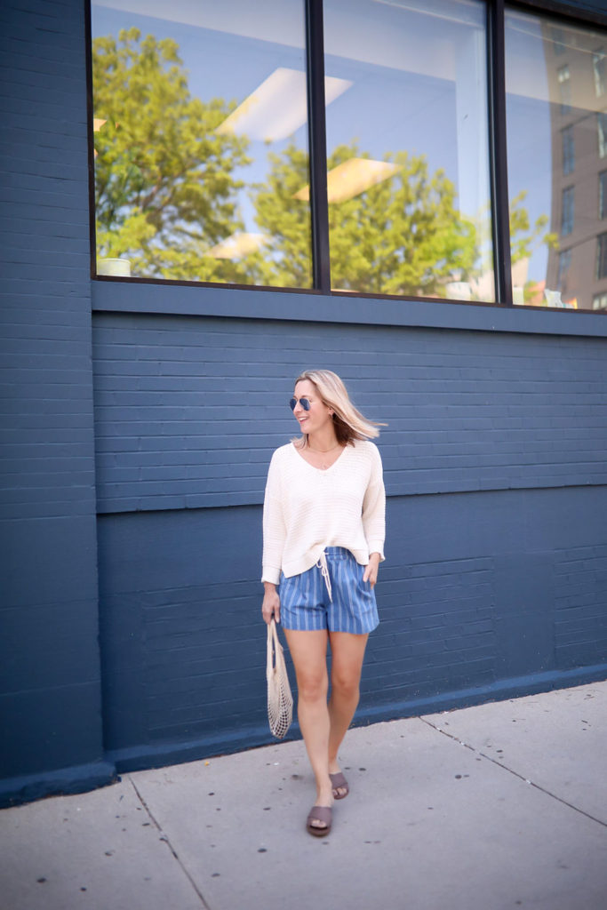 Never Without Navy is sharing some Summer Essentials