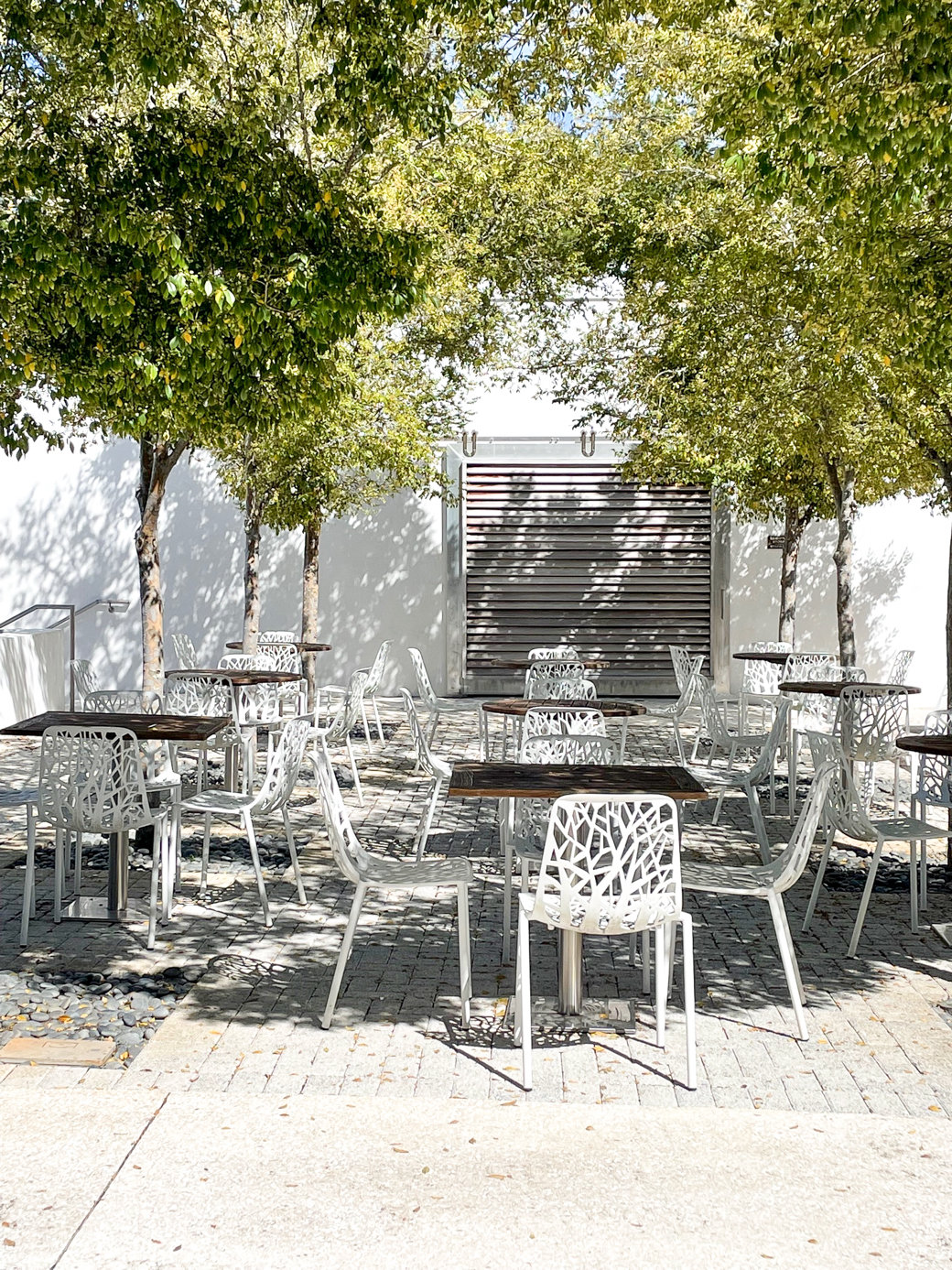 outdoor dining at Rosemary Beach Florida